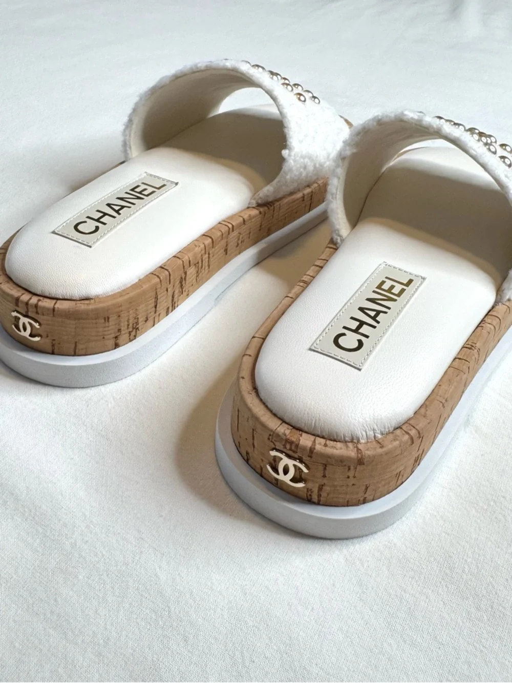Chanel White Fabric Pearl Cork CC Slip On Slides Shearling Sandals Authentic 37
